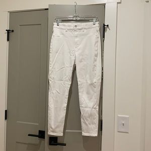 AE white jeans